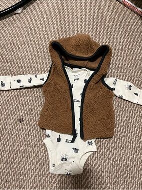Baby 0-3M carter's 2 piece set